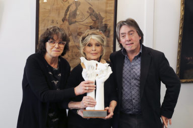 Brigitte Bardot reçoit le « Lifetime Achievement Award » de l’association GAIA