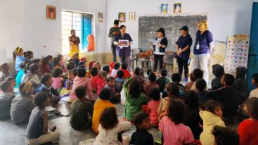 En Inde, la FBB a mené avec succès un programme de stérilisations, de soins et d’éducation des enfants à la protection animale